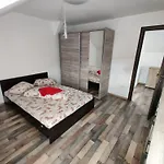 Lucky 9 Aparthotel 3*