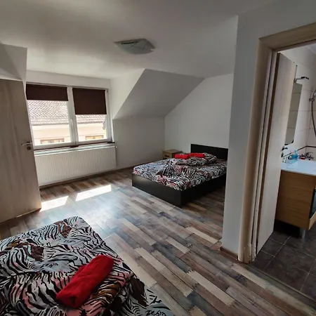 Lucky 9 Aparthotel Brașov