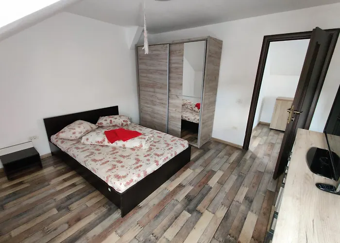 Lucky 9 Aparthotel 3*